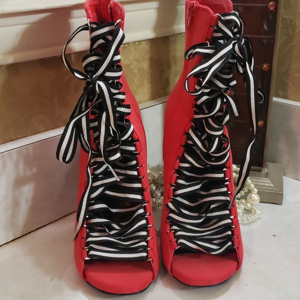 Steve Madden Lace up Heels